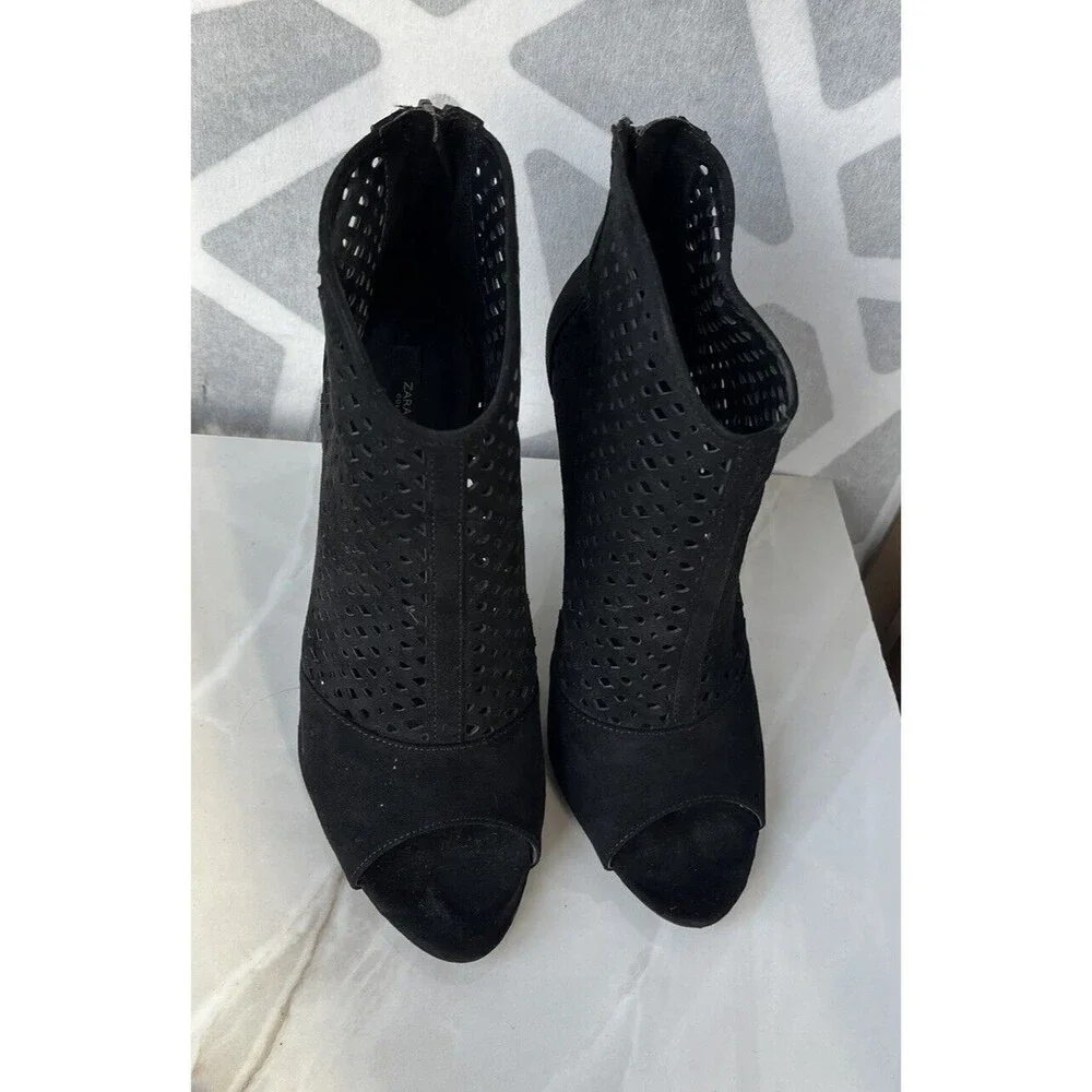 ZARA Black Ultra High Heel Perforated Booties Cut Out Suede Sandals US 8.5 Eu 39
